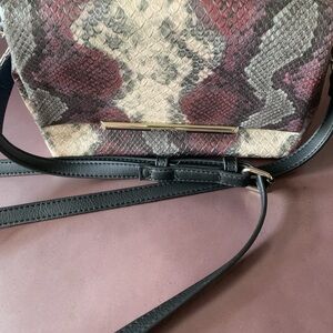 Snake-Embossed Crossbody Bag: Vintage Enzo Anglioni